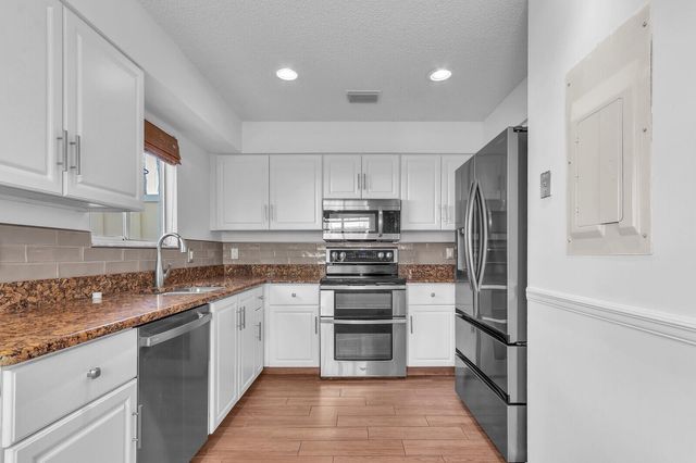 6175 Riverwalk Lane 1, Jupiter, FL 33458