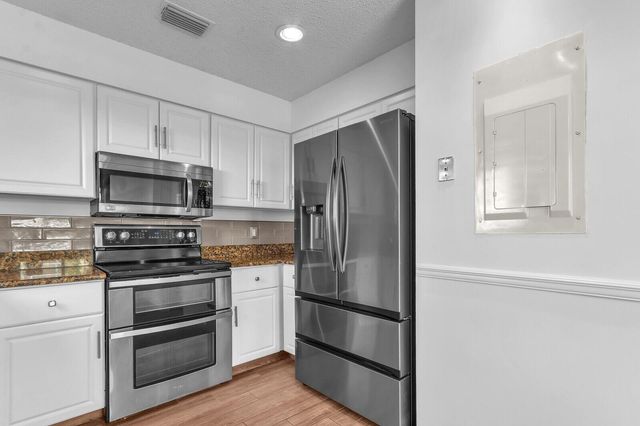 6175 Riverwalk Lane 1, Jupiter, FL 33458