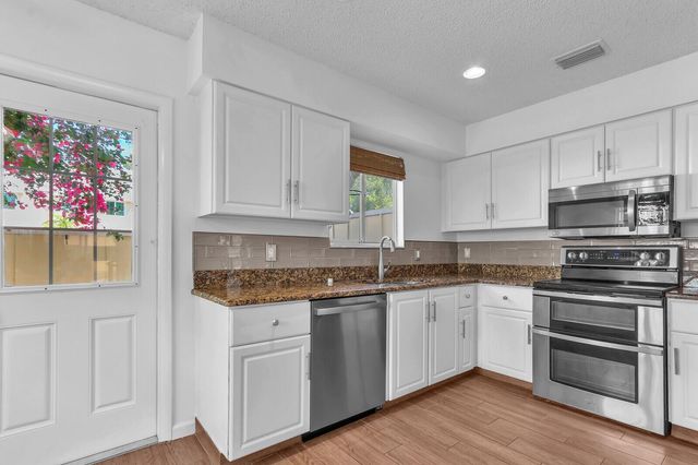 6175 Riverwalk Lane 1, Jupiter, FL 33458