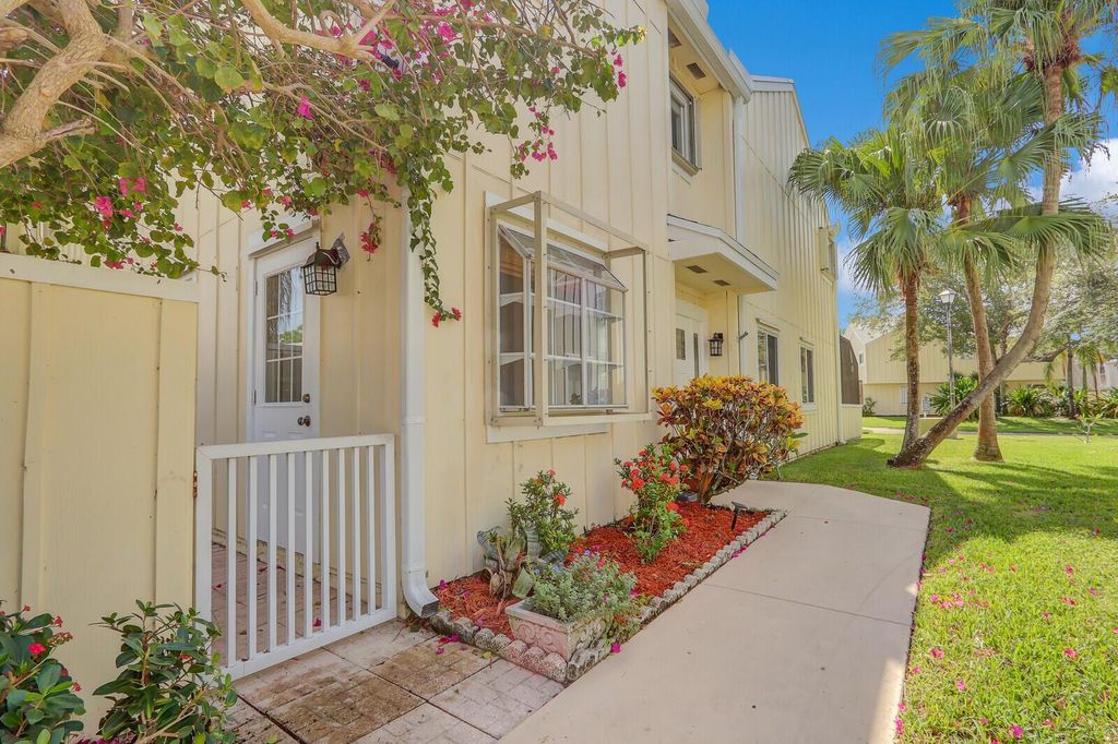 6175 Riverwalk Lane 1, Jupiter, FL 33458