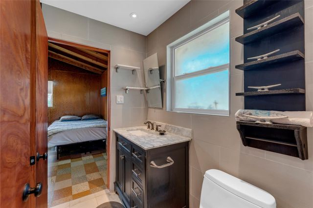 212 Baker LN, Burnet, TX 78611