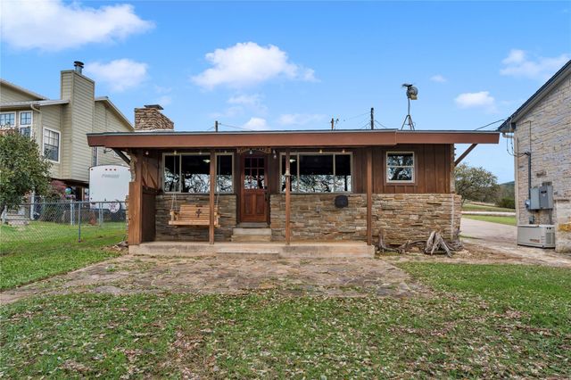 212 Baker LN, Burnet, TX 78611