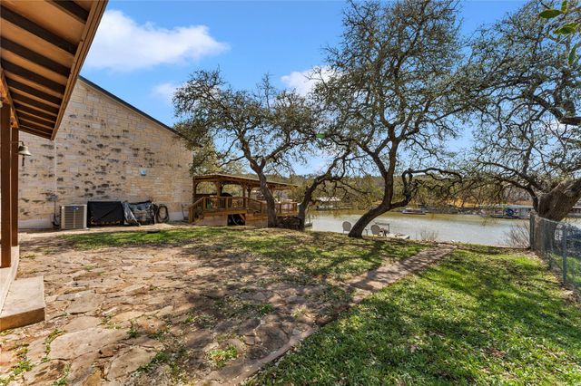 212 Baker LN, Burnet, TX 78611