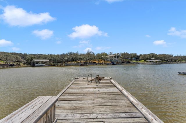 212 Baker LN, Burnet, TX 78611