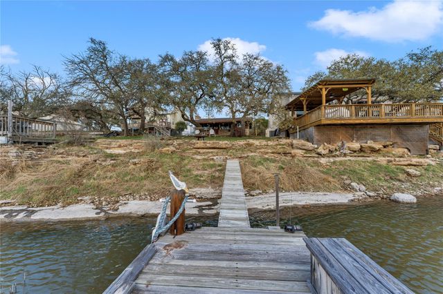 212 Baker LN, Burnet, TX 78611