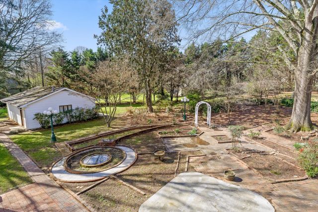 9113 Edgewater Road, Chattanooga, TN 37416