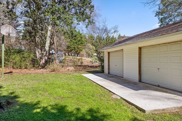 9113 Edgewater Road, Chattanooga, TN 37416