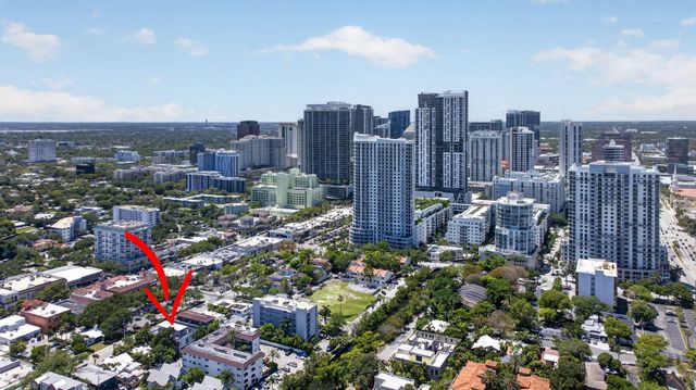 915 SE 2nd Court, Fort Lauderdale, FL 33301