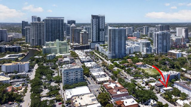 915 SE 2nd Court, Fort Lauderdale, FL 33301