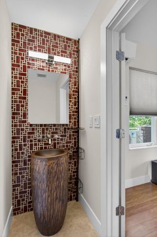 915 SE 2nd Court, Fort Lauderdale, FL 33301