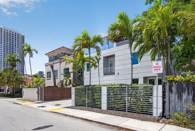 915 SE 2nd Court, Fort Lauderdale, FL 33301