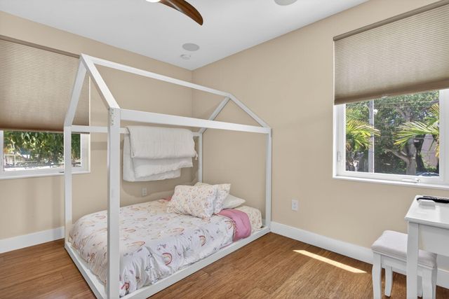 915 SE 2nd Court, Fort Lauderdale, FL 33301
