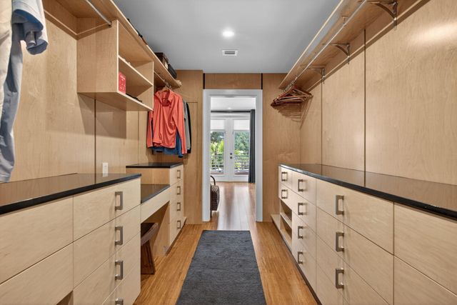 915 SE 2nd Court, Fort Lauderdale, FL 33301