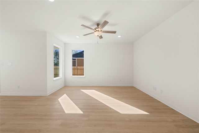 119 Adaline Bend, Mcgregor, TX 76657