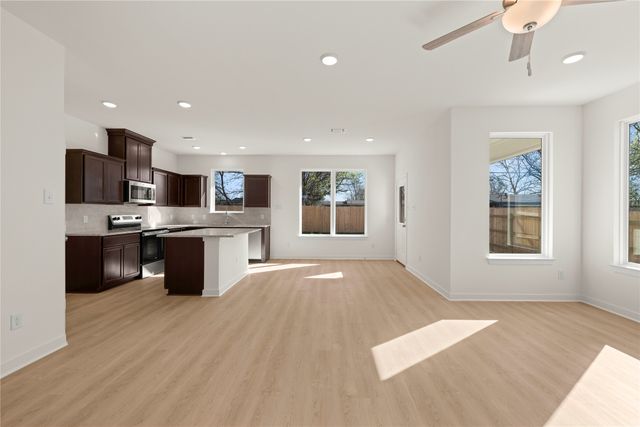 119 Adaline Bend, Mcgregor, TX 76657