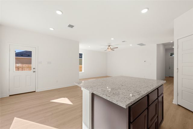 119 Adaline Bend, Mcgregor, TX 76657