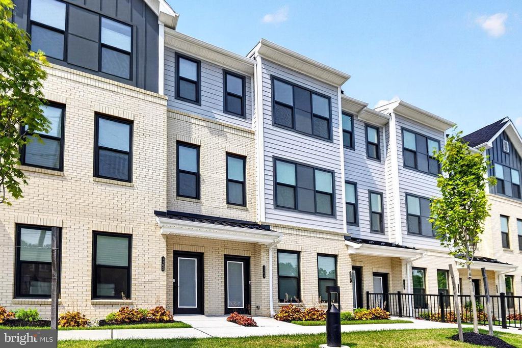 1103 GREENWICH DR, Princeton Junction, NJ 08550