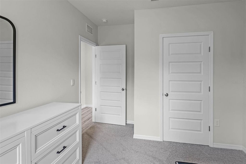 Image 18 of property listing at 5609 BROOK LANE, Haines City, FL 33844