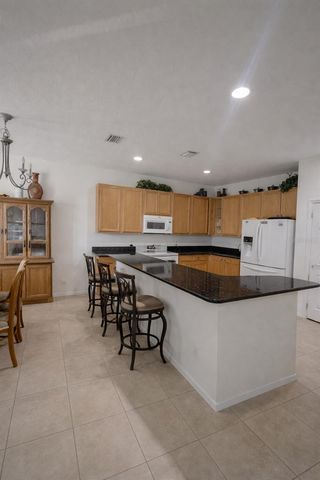 549 WHITE PLAINS AVENUE SW, Palm Bay, FL 32908