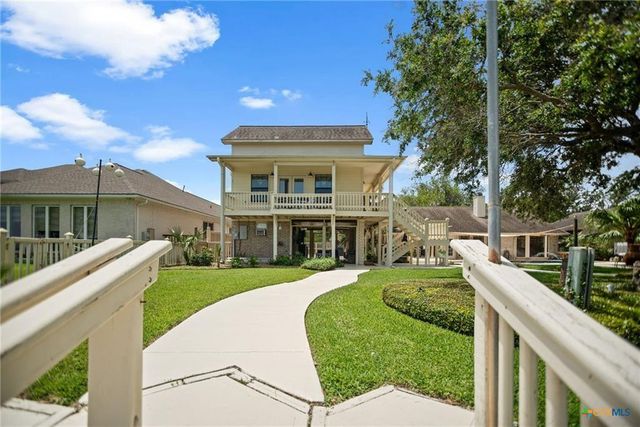 117 E Harbor Drive, Port Lavaca, TX 77979