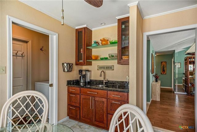 117 E Harbor Drive, Port Lavaca, TX 77979