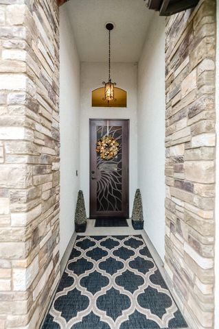 2007 E Walnut Avenue, Tulare, CA 93274