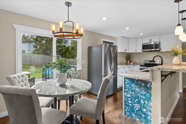 5910 178th Street SW, Lynnwood, WA 98037