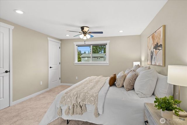 5910 178th Street SW, Lynnwood, WA 98037