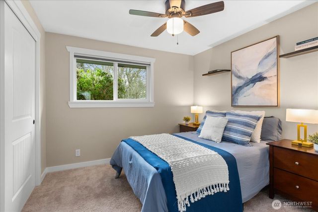 5910 178th Street SW, Lynnwood, WA 98037