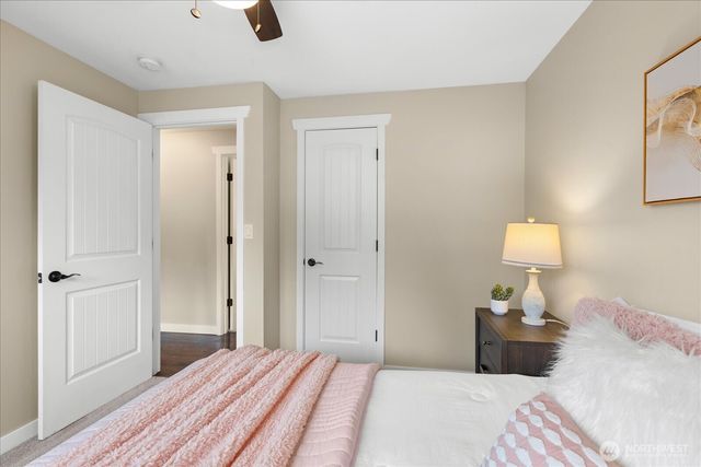 5910 178th Street SW, Lynnwood, WA 98037