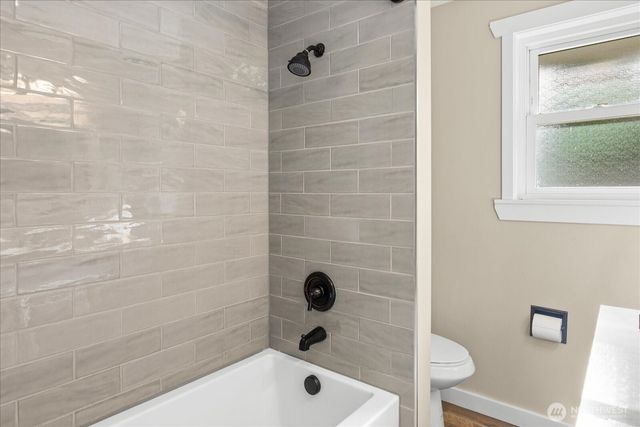 5910 178th Street SW, Lynnwood, WA 98037