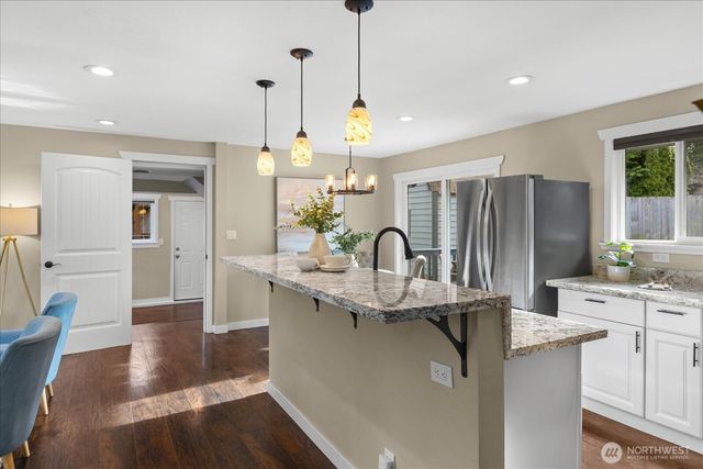 5910 178th Street SW, Lynnwood, WA 98037