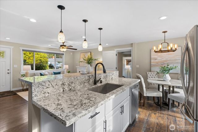 5910 178th Street SW, Lynnwood, WA 98037