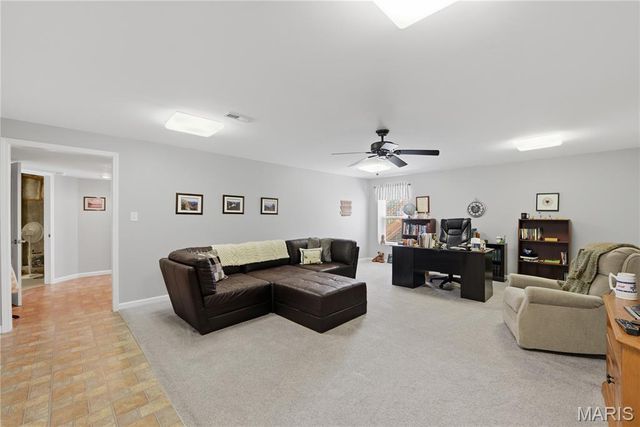 12 Parkville Lane, Festus, MO 63028