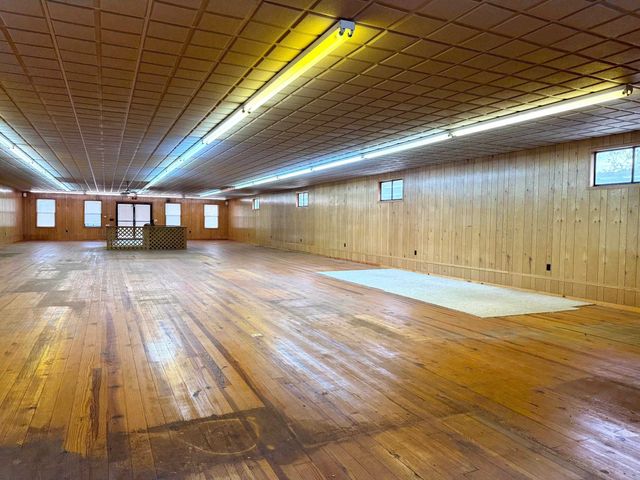 5 Spring Street, Hardy, AR 72542