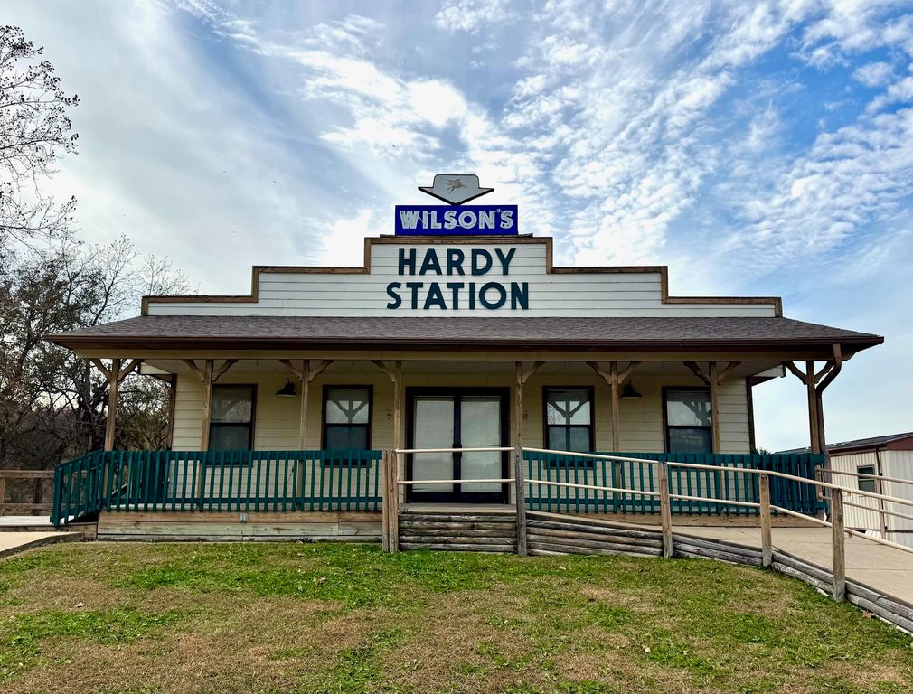 5 Spring Street, Hardy, AR 72542