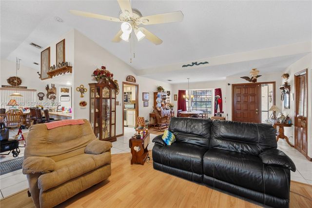 21193 Raindance Ln, Boca Raton, FL 33428