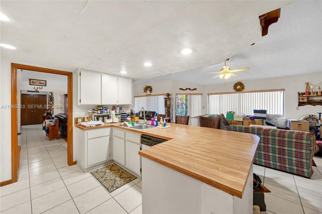 21193 Raindance Ln, Boca Raton, FL 33428