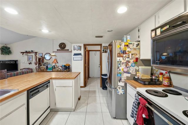 21193 Raindance Ln, Boca Raton, FL 33428