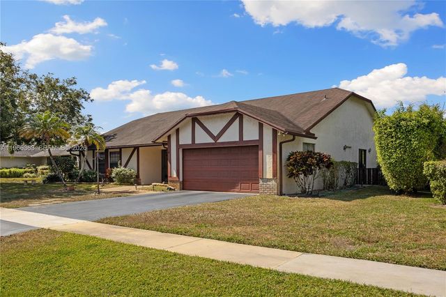 21193 Raindance Ln, Boca Raton, FL 33428