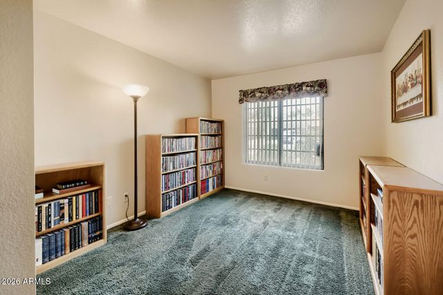 1560 E WHITTEN Street, Chandler, AZ 85225