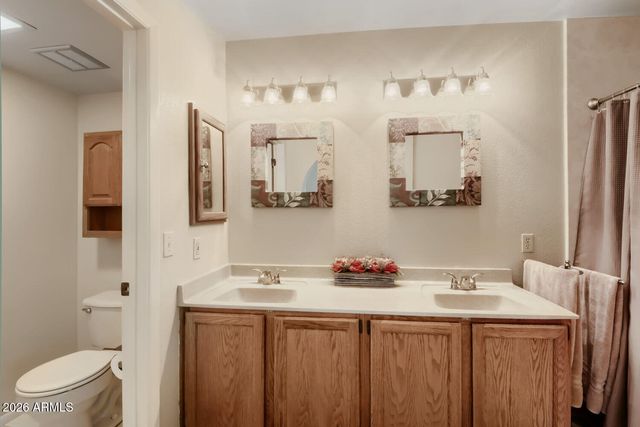 1560 E WHITTEN Street, Chandler, AZ 85225