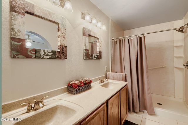 1560 E WHITTEN Street, Chandler, AZ 85225