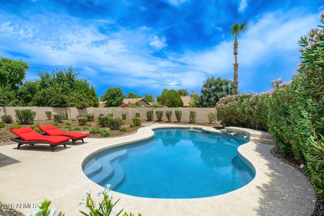 1560 E WHITTEN Street, Chandler, AZ 85225