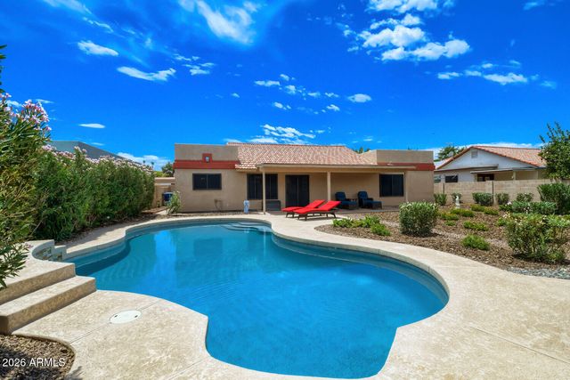 1560 E WHITTEN Street, Chandler, AZ 85225