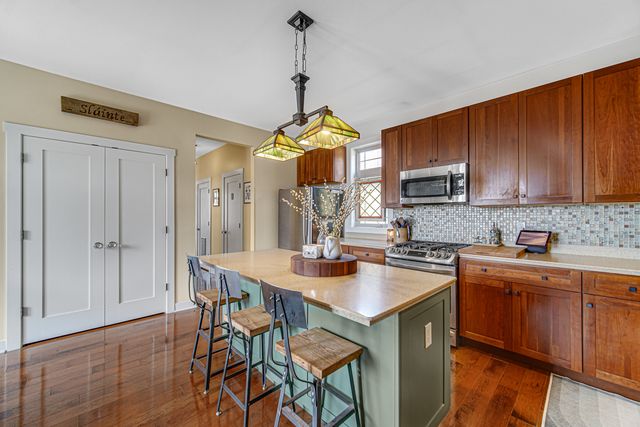 1024 Harris Road, Grayslake, IL 60030