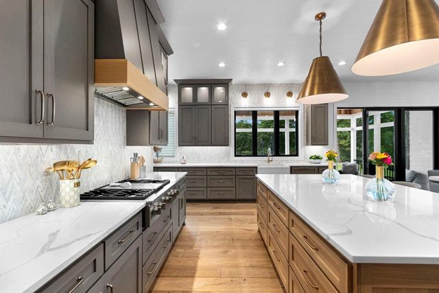 4141 BLACKBERRY RIDGE DRIVE, Hobart, WI 54115