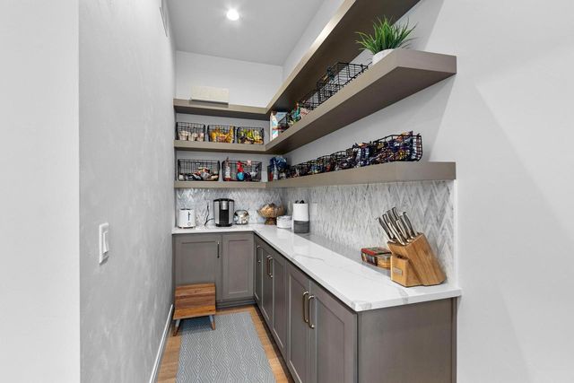 4141 BLACKBERRY RIDGE DRIVE, Hobart, WI 54115