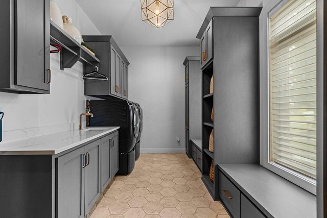 4141 BLACKBERRY RIDGE DRIVE, Hobart, WI 54115