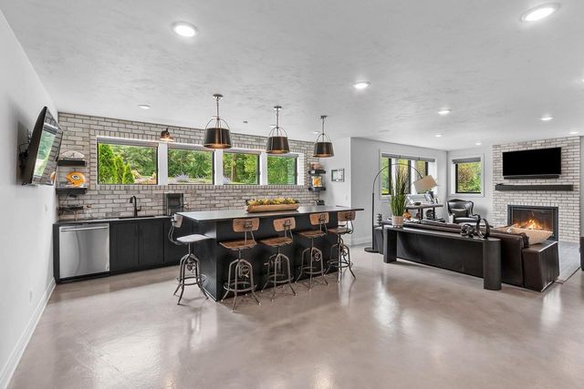 4141 BLACKBERRY RIDGE DRIVE, Hobart, WI 54115